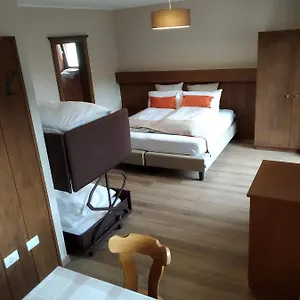 House Erika Aparthotel Premadio
